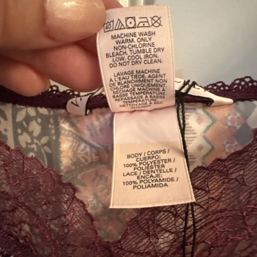 Victoria's Secret Satin Chemise EUC Size Large NWT